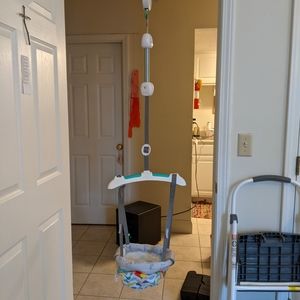 Baby jumper bright starts